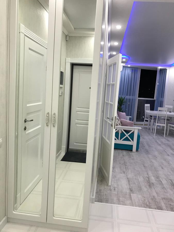 Luxe Apartment On Drahomanova كييف المظهر الخارجي الصورة